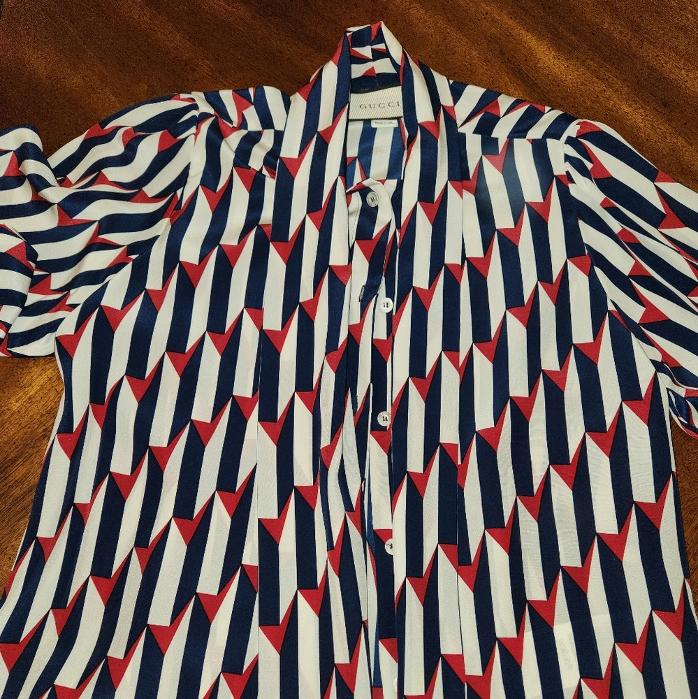 Gucci Red and Blue Patterned Blouse sz 46